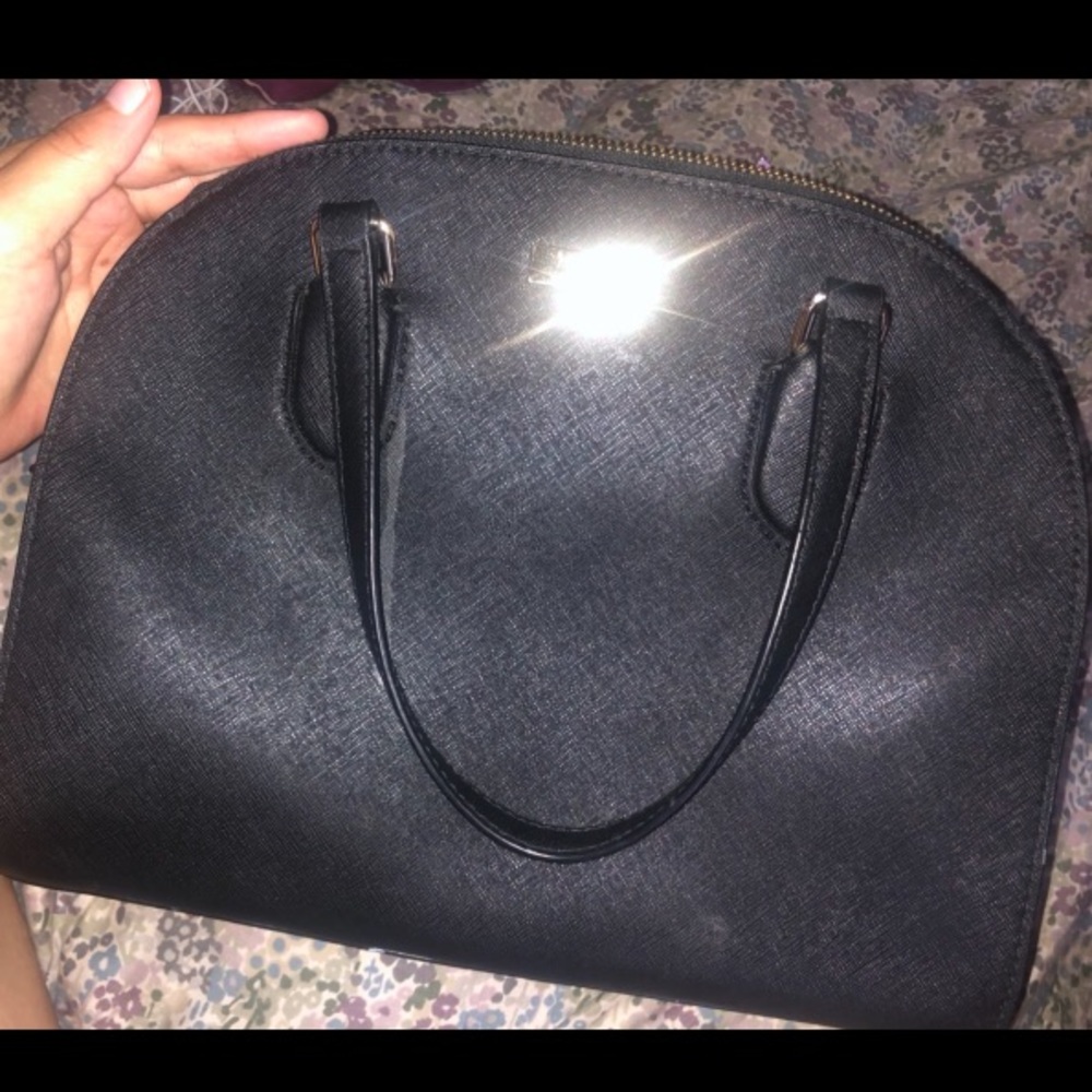 Black Kate spade bag